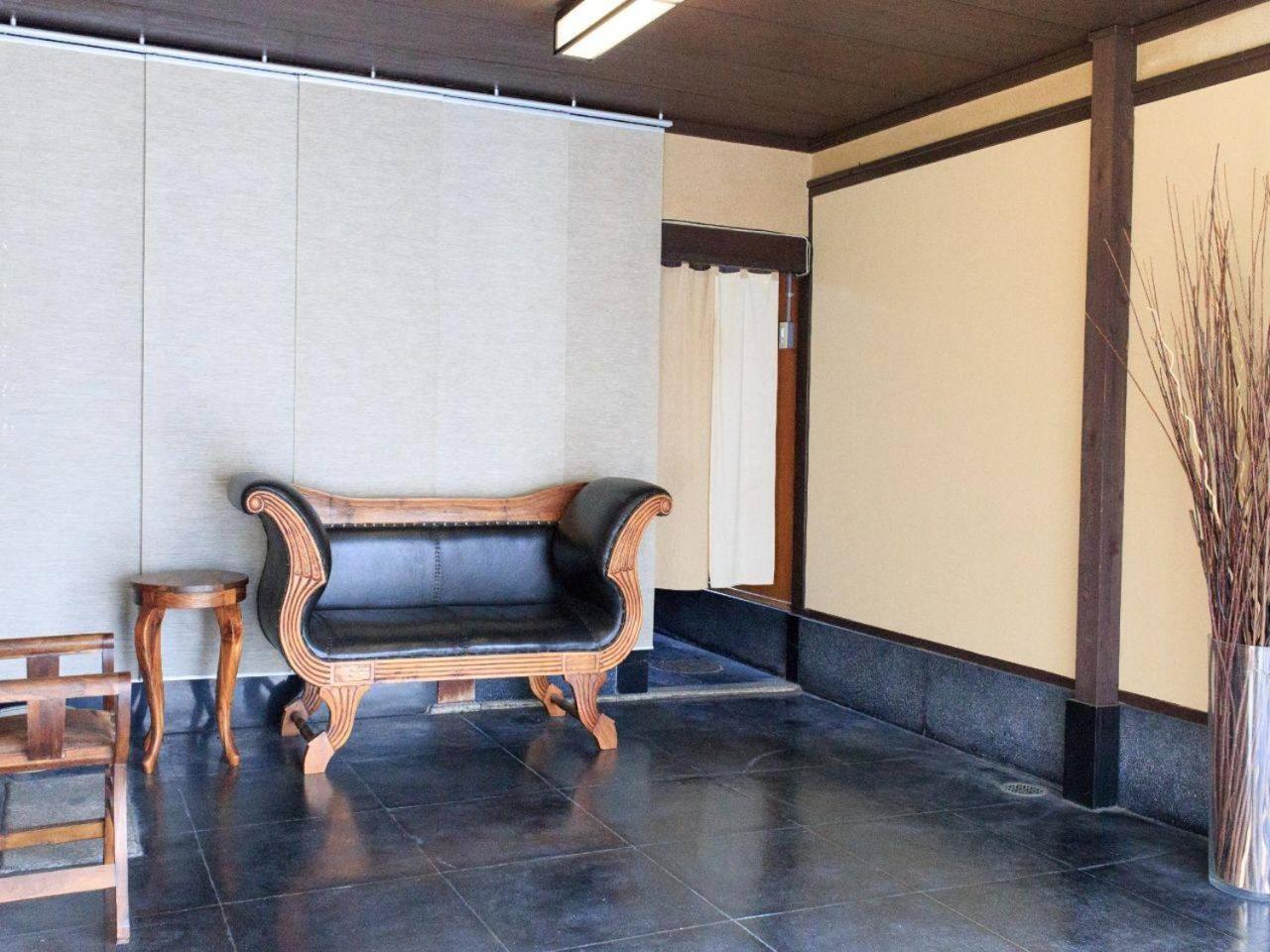 京都二条城近く京町屋120年の歴史に泊まる Экстерьер фото
