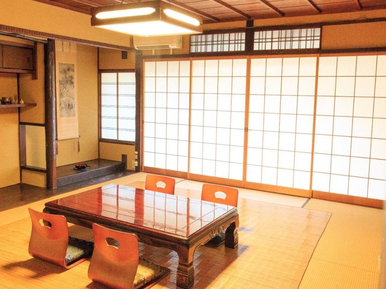 京都二条城近く京町屋120年の歴史に泊まる Экстерьер фото